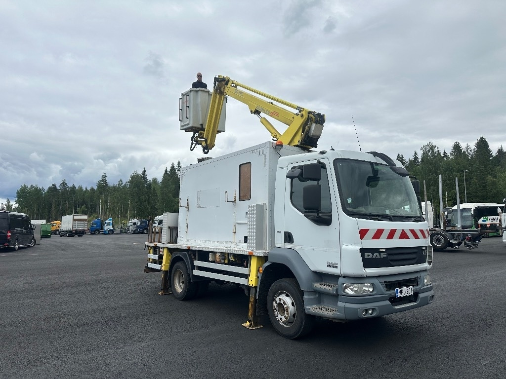 DAF 55.180 henkilönostin - Камион с кран: снимка 2 DAF 55.180 henkilönostin - Камион с кран: снимка 2