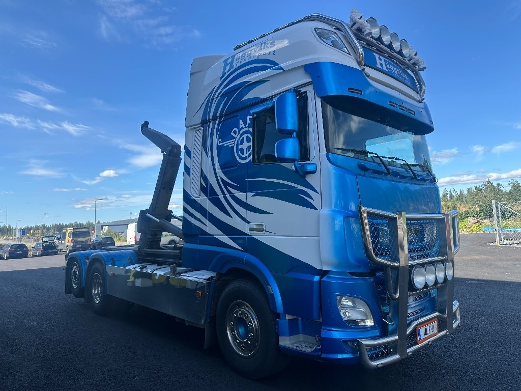 DAF XF 530 6x2*4 - Мултилифт с кука камион: снимка 3 DAF XF 530 6x2*4 - Мултилифт с кука камион: снимка 3