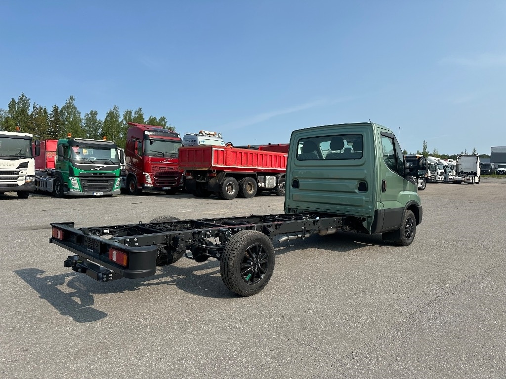 Iveco Daily 35S18A8 alusta - Товарен бус: снимка 4 Iveco Daily 35S18A8 alusta - Товарен бус: снимка 4