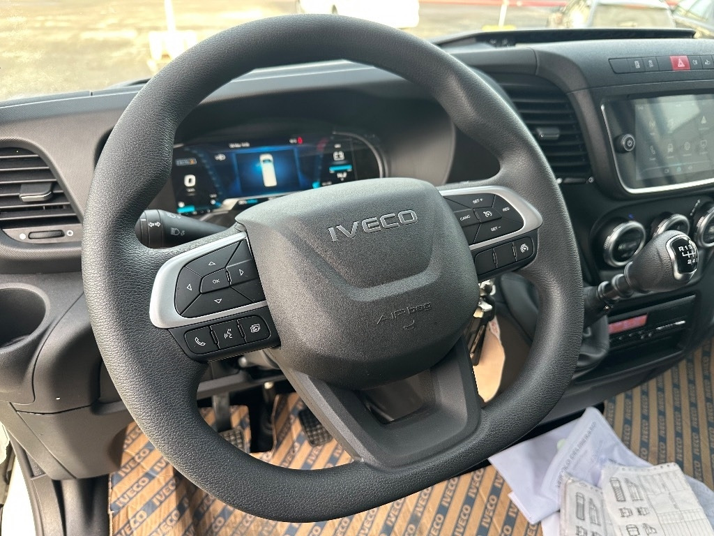 Нови Товарен бус Iveco Daily 50C18 16m3: снимка 11