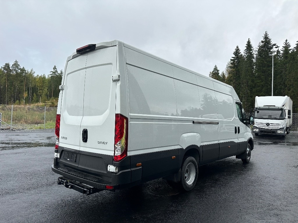 Iveco Daily 50C18A8 16m3 - Товарен бус: снимка 4 Iveco Daily 50C18A8 16m3 - Товарен бус: снимка 4