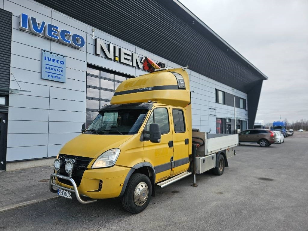 Iveco Daily 65C18 D Palfinger PK3700+ makuuohjaamo - Бордови бус: снимка 1 Iveco Daily 65C18 D Palfinger PK3700+ makuuohjaamo - Бордови бус: снимка 1