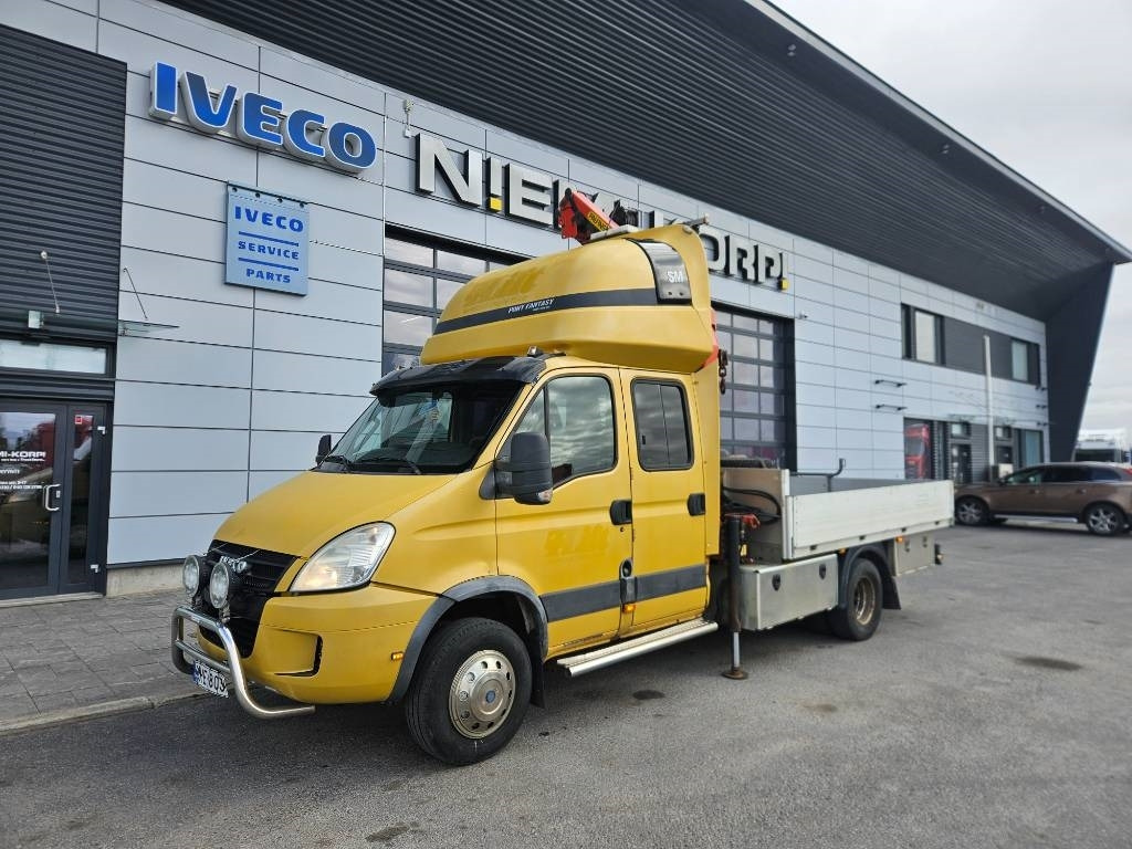 Iveco Daily 65C18 D Palfinger PK3700+ makuuohjaamo - Бордови бус: снимка 2 Iveco Daily 65C18 D Palfinger PK3700+ makuuohjaamo - Бордови бус: снимка 2
