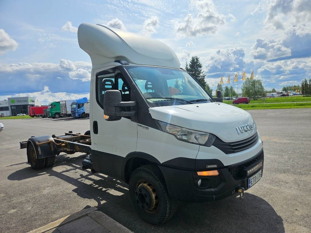 Iveco Daily 70C17 - Лекотоварен автомобил фургон: снимка 2 Iveco Daily 70C17 - Лекотоварен автомобил фургон: снимка 2