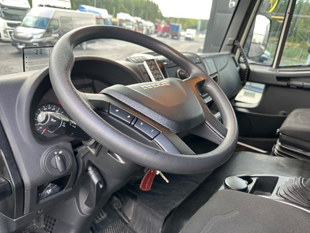 Нови Камион с кран Iveco Eurocargo ML150E28 4x4 sähkölaitos varustein: снимка 25 Нови Камион с кран Iveco Eurocargo ML150E28 4x4 sähkölaitos varustein: снимка 25