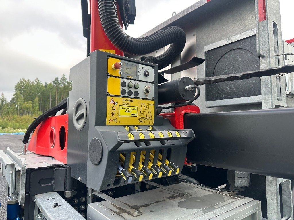 Нови Камион с кран Iveco Eurocargo ML150E28 4x4 sähkölaitos varustein: снимка 9 Нови Камион с кран Iveco Eurocargo ML150E28 4x4 sähkölaitos varustein: снимка 9