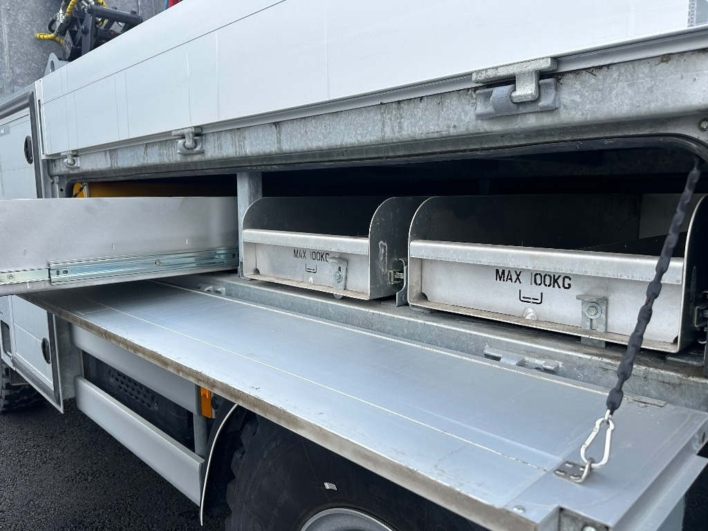 Нови Камион с кран Iveco Eurocargo ML150E28 4x4 sähkölaitos varustein: снимка 15 Нови Камион с кран Iveco Eurocargo ML150E28 4x4 sähkölaitos varustein: снимка 15