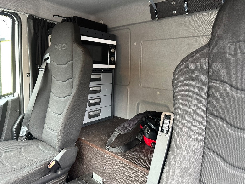 Нови Камион с кран Iveco Eurocargo ML150E28 4x4 sähkölaitos varustein: снимка 24 Нови Камион с кран Iveco Eurocargo ML150E28 4x4 sähkölaitos varustein: снимка 24