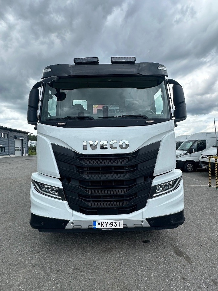 Iveco S-Way AD 260S48 - Камион с кран: снимка 2 Iveco S-Way AD 260S48 - Камион с кран: снимка 2