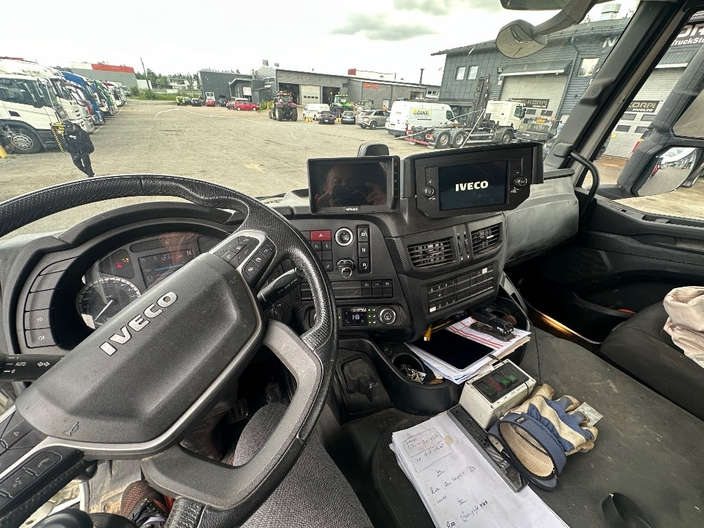 Iveco S-Way AD 260S48 - Камион с кран: снимка 5 Iveco S-Way AD 260S48 - Камион с кран: снимка 5