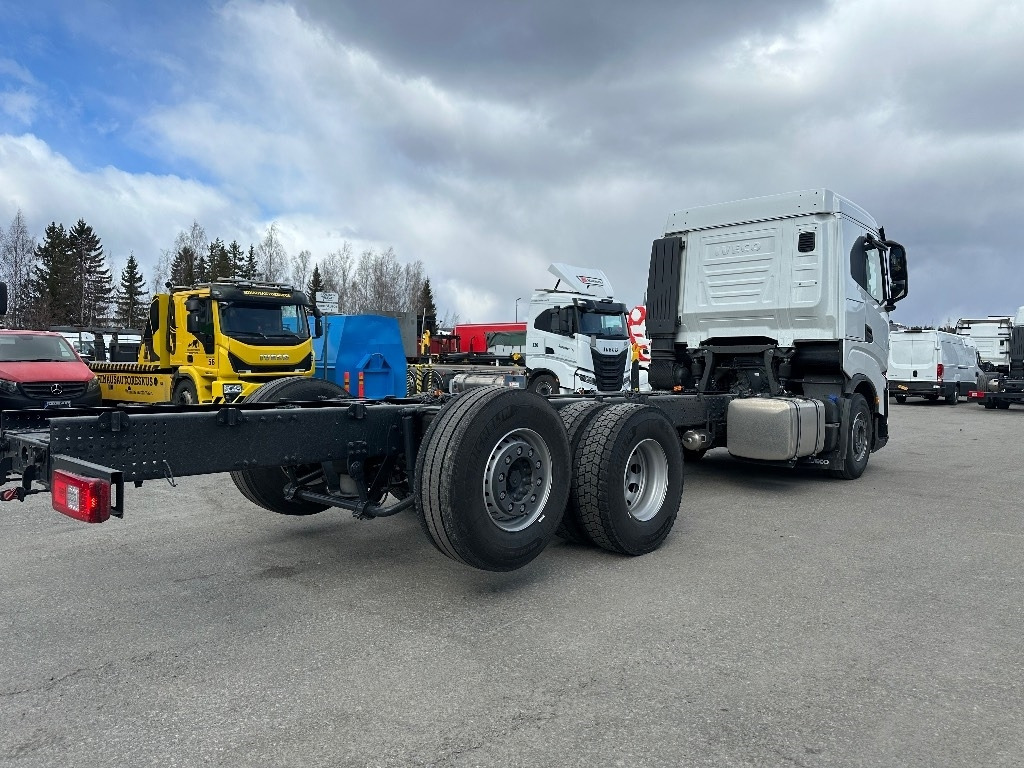 Iveco X-Way AS260X530 heti toimitukseen - Шаси кабина: снимка 4 Iveco X-Way AS260X530 heti toimitukseen - Шаси кабина: снимка 4