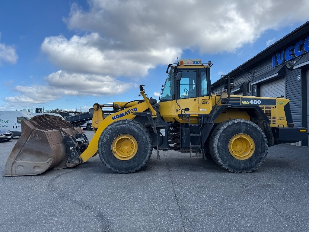 Komatsu WA 480 - Колесен товарач: снимка 2 Komatsu WA 480 - Колесен товарач: снимка 2