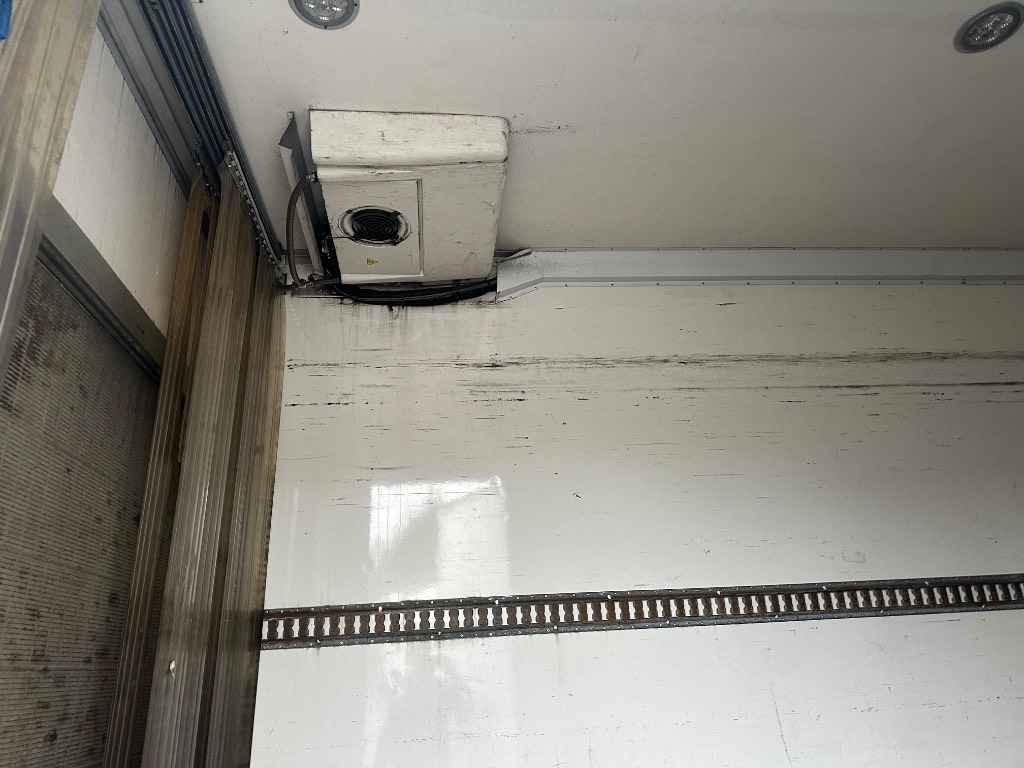 Mercedes-Benz Atego 818 - Рефрижератор камион: снимка 5 Mercedes-Benz Atego 818 - Рефрижератор камион: снимка 5