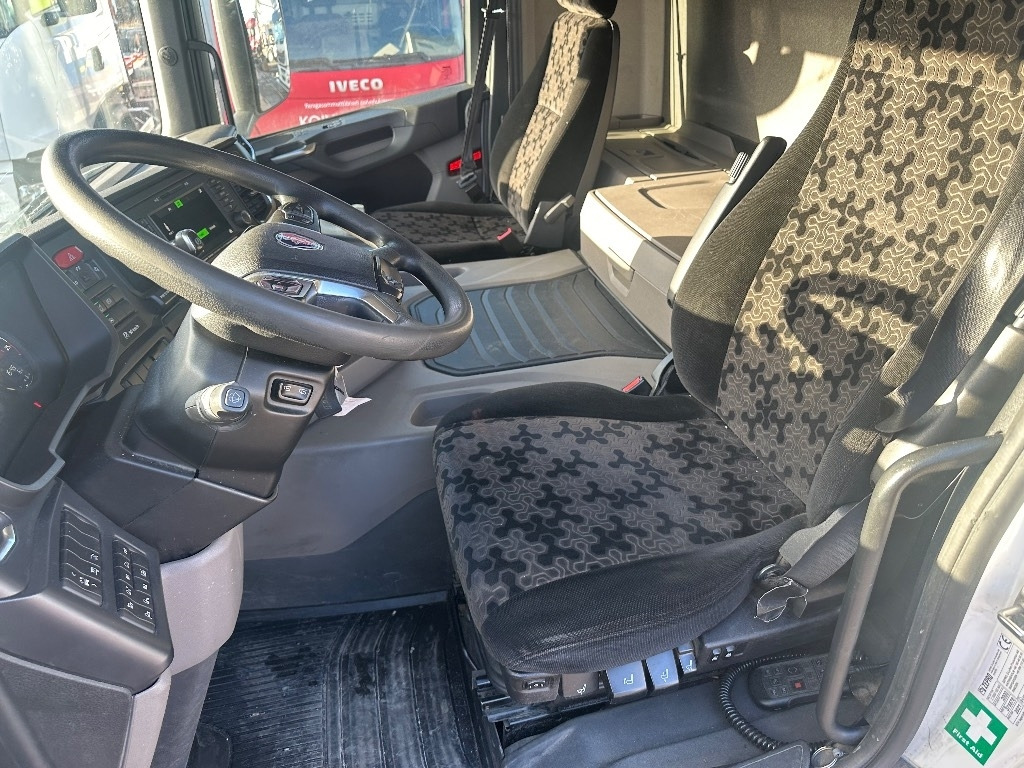 Камион фургон Scania P250: снимка 10