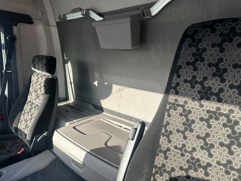 Камион фургон Scania P250: снимка 11