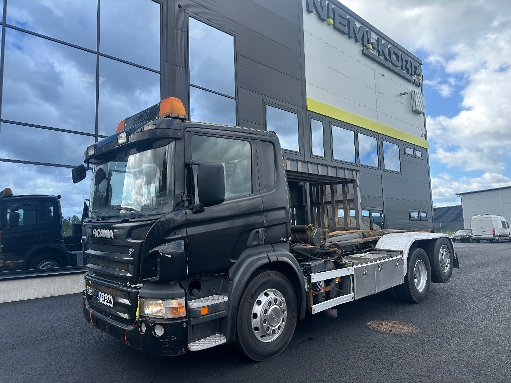 Scania P420 6x2*4 - Мултилифт с кука камион: снимка 1 Scania P420 6x2*4 - Мултилифт с кука камион: снимка 1