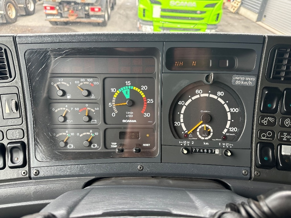 Самосвал камион Scania R144 530 6X4: снимка 18