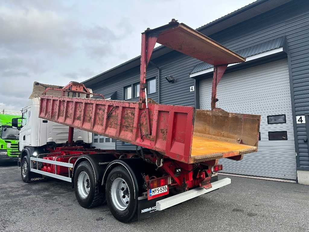 Scania R144 530 6X4 - Самосвал камион: снимка 5 Scania R144 530 6X4 - Самосвал камион: снимка 5