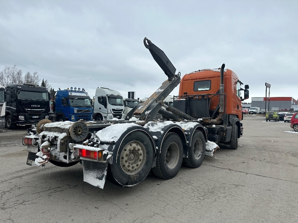 Scania R480 8x4*4 auravarustuksella - Мултилифт с кука камион: снимка 4 Scania R480 8x4*4 auravarustuksella - Мултилифт с кука камион: снимка 4