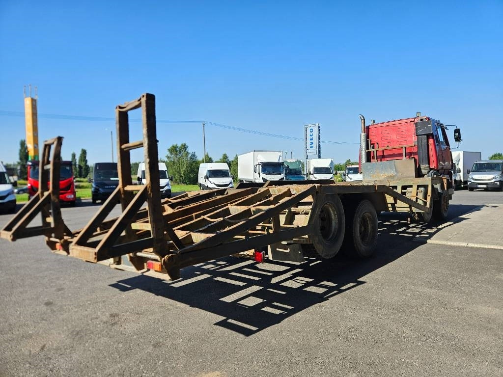 Sisu SM300 8X2 - Камион за дърва: снимка 5 Sisu SM300 8X2 - Камион за дърва: снимка 5