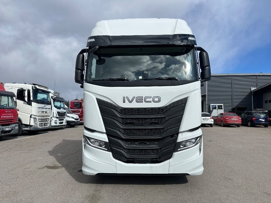 Iveco S-Way AS440S500 UUSI MALLI my 24 - Влекач: снимка 2 Iveco S-Way AS440S500 UUSI MALLI my 24 - Влекач: снимка 2