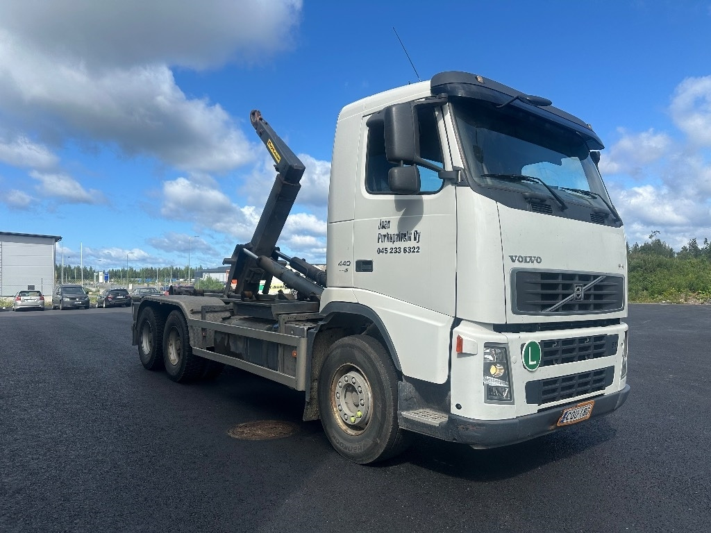Volvo FH 440 6x4 - Мултилифт с кука камион: снимка 2 Volvo FH 440 6x4 - Мултилифт с кука камион: снимка 2