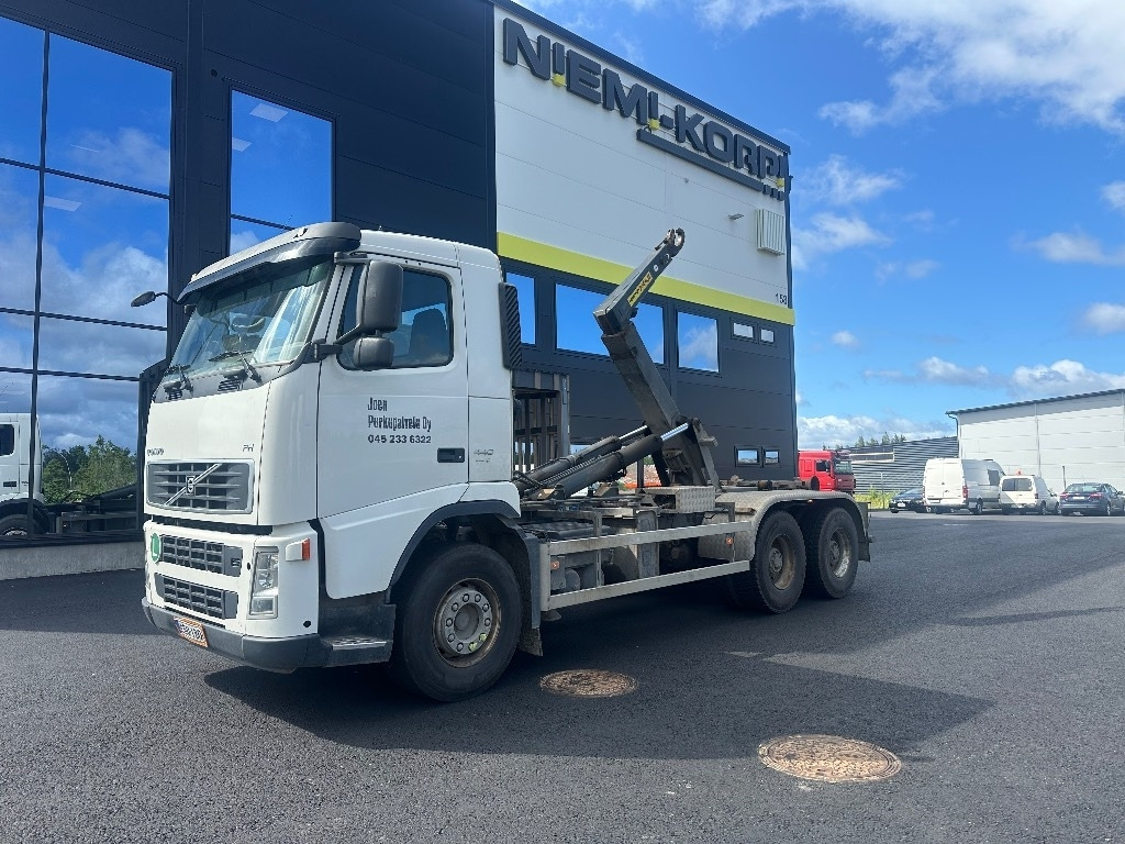 Volvo FH 440 6x4 - Мултилифт с кука камион: снимка 1 Volvo FH 440 6x4 - Мултилифт с кука камион: снимка 1
