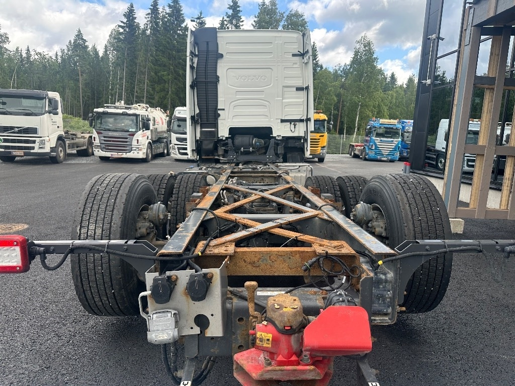 Volvo FH13 540 6x2*4 - Шаси кабина: снимка 5 Volvo FH13 540 6x2*4 - Шаси кабина: снимка 5