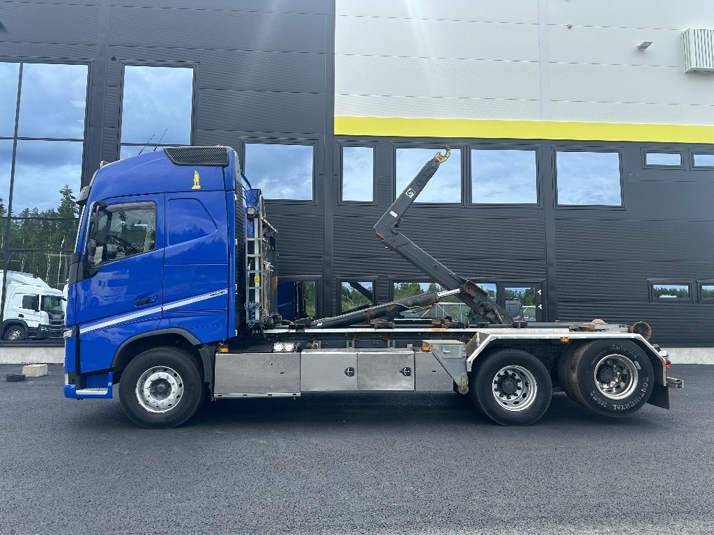 Volvo FH13 540 6x2 Manuaali - Мултилифт с кука камион: снимка 5 Volvo FH13 540 6x2 Manuaali - Мултилифт с кука камион: снимка 5