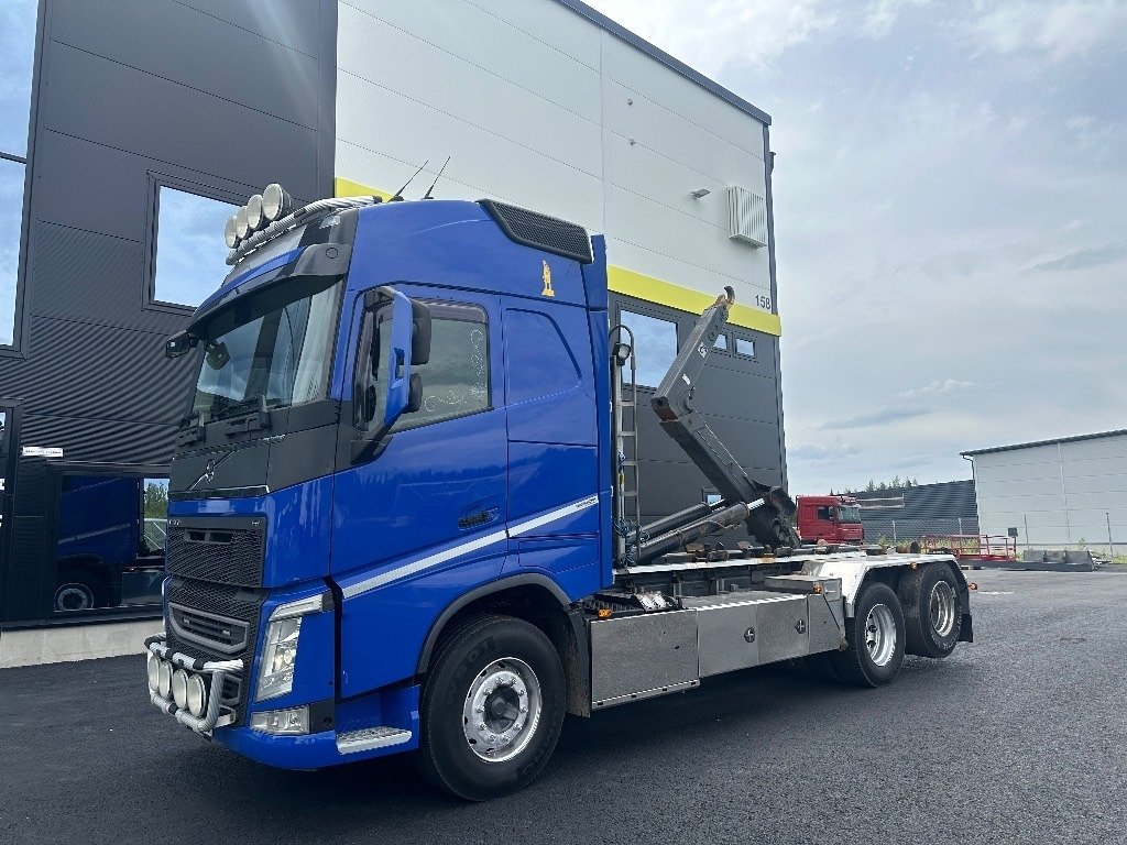 Volvo FH13 540 6x2 Manuaali - Мултилифт с кука камион: снимка 1 Volvo FH13 540 6x2 Manuaali - Мултилифт с кука камион: снимка 1