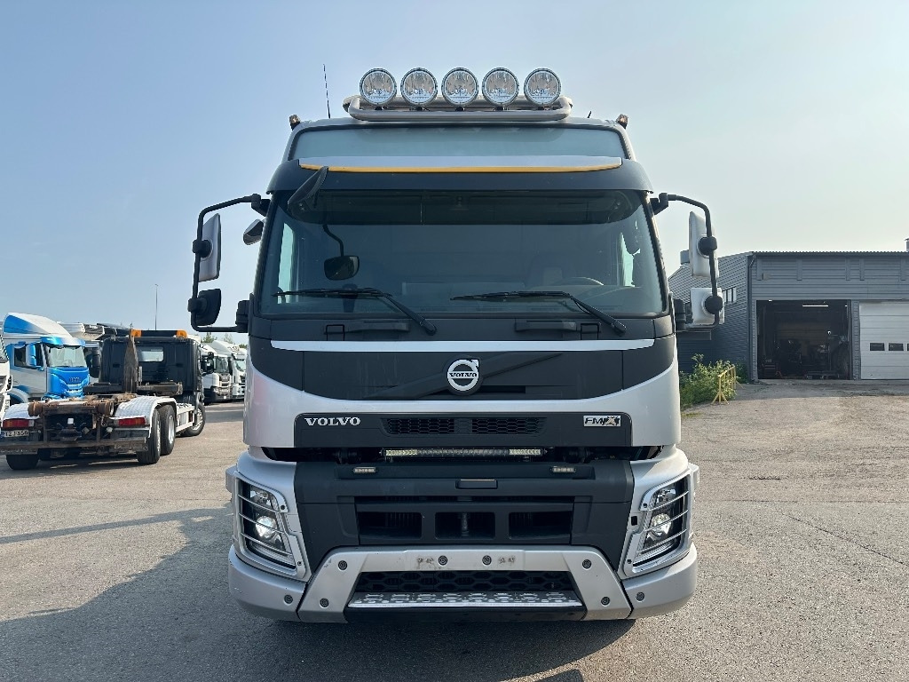 Volvo FMX 510 8x4*4 - Мултилифт с кука камион: снимка 2 Volvo FMX 510 8x4*4 - Мултилифт с кука камион: снимка 2