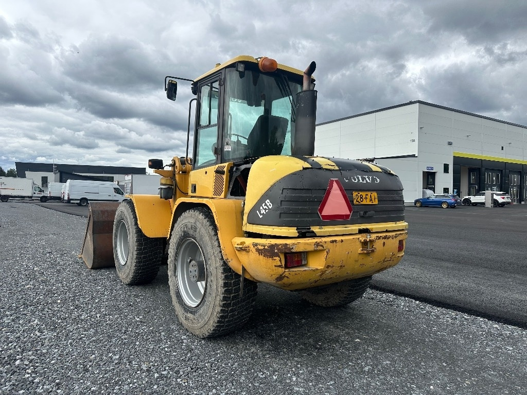 Volvo L45B 4X4 /245 - Колесен товарач: снимка 4 Volvo L45B 4X4 /245 - Колесен товарач: снимка 4