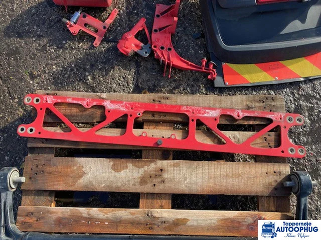 DAF front cross member – DAF 2121773 - Рама/ Шаси за Камион: снимка 1 DAF front cross member – DAF 2121773 - Рама/ Шаси за Камион: снимка 1