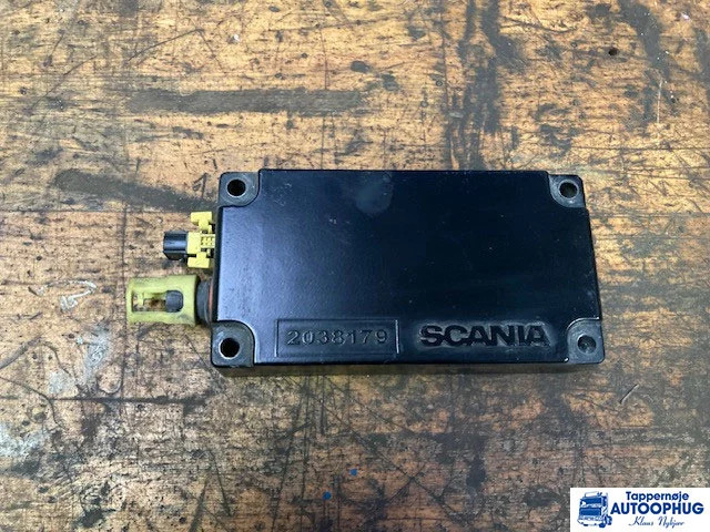 Scania Battery charger – Scania 2755254 - Електрическа система за Камион: снимка 1 Scania Battery charger – Scania 2755254 - Електрическа система за Камион: снимка 1