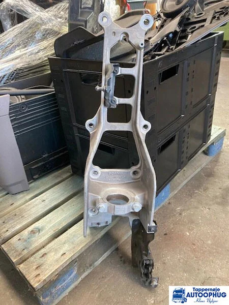 Scania Cab suspension bracket Scania 2323720 - Кабина и интериор за Камион: снимка 1 Scania Cab suspension bracket Scania 2323720 - Кабина и интериор за Камион: снимка 1