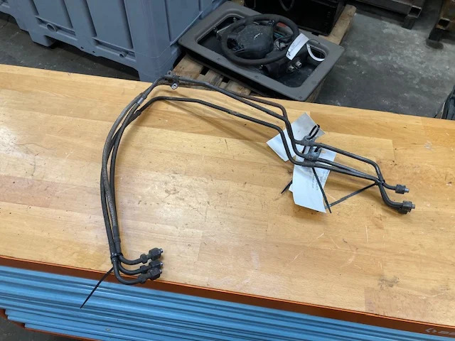 Scania Exhaust pipe – Scania 2442879 - Двигател и части за Камион: снимка 1 Scania Exhaust pipe – Scania 2442879 - Двигател и части за Камион: снимка 1