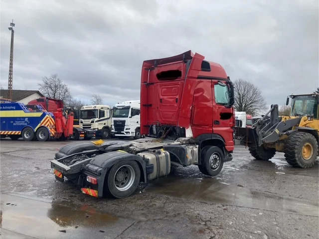 Mercedes Actros 1851 - Влекач: снимка 3 Mercedes Actros 1851 - Влекач: снимка 3