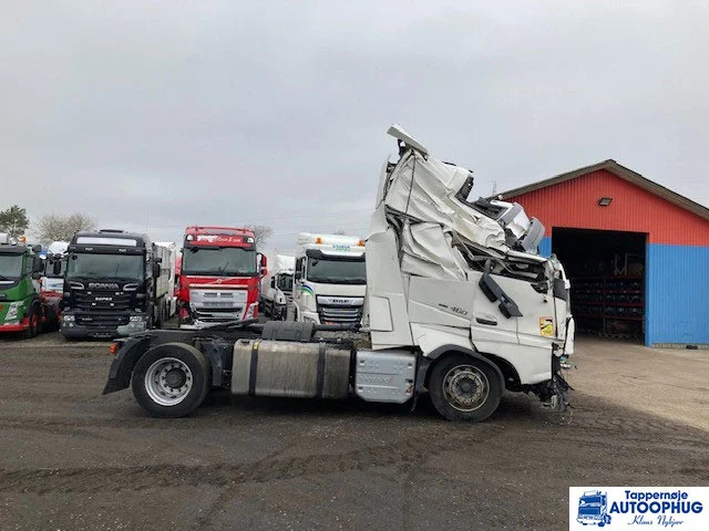 Volvo FH460 4X2 Skadet - Влекач: снимка 3 Volvo FH460 4X2 Skadet - Влекач: снимка 3