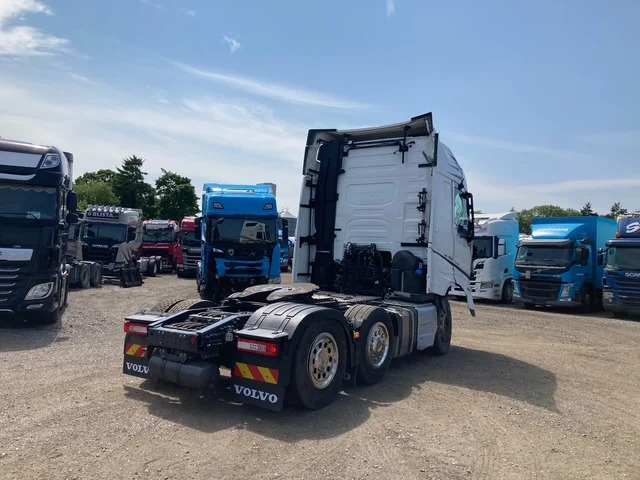 Volvo FH460 6X2 - Влекач: снимка 3 Volvo FH460 6X2 - Влекач: снимка 3