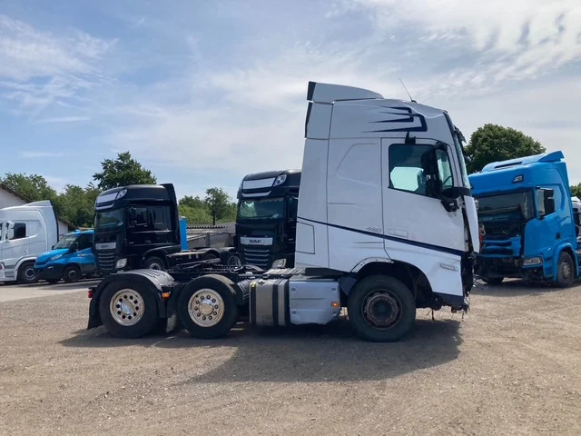 Volvo FH460 6X2 - Влекач: снимка 4 Volvo FH460 6X2 - Влекач: снимка 4