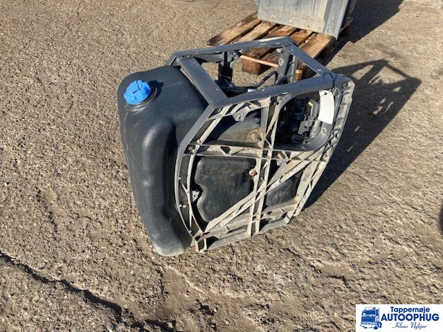 Volvo Adblue tank 21645367 – 23251720 - Резервоар за AdBlue за Камион: снимка 2 Volvo Adblue tank 21645367 – 23251720 - Резервоар за AdBlue за Камион: снимка 2