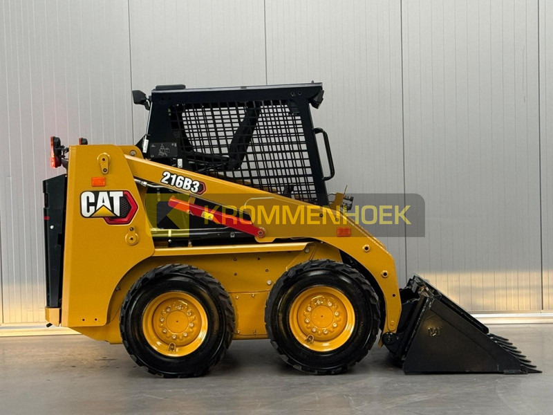 Caterpillar 216 B3 - Мини челен товарач: снимка 5 Caterpillar 216 B3 - Мини челен товарач: снимка 5