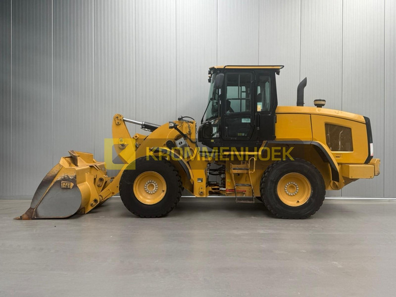 Caterpillar 924 K - Колесен товарач: снимка 1 Caterpillar 924 K - Колесен товарач: снимка 1