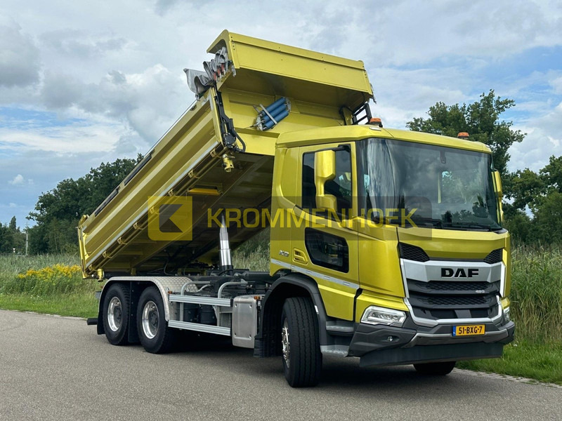 DAF XD 450 FAT Demo | 6x4 | 3 zijdige Kipper - Самосвал камион: снимка 1 DAF XD 450 FAT Demo | 6x4 | 3 zijdige Kipper - Самосвал камион: снимка 1