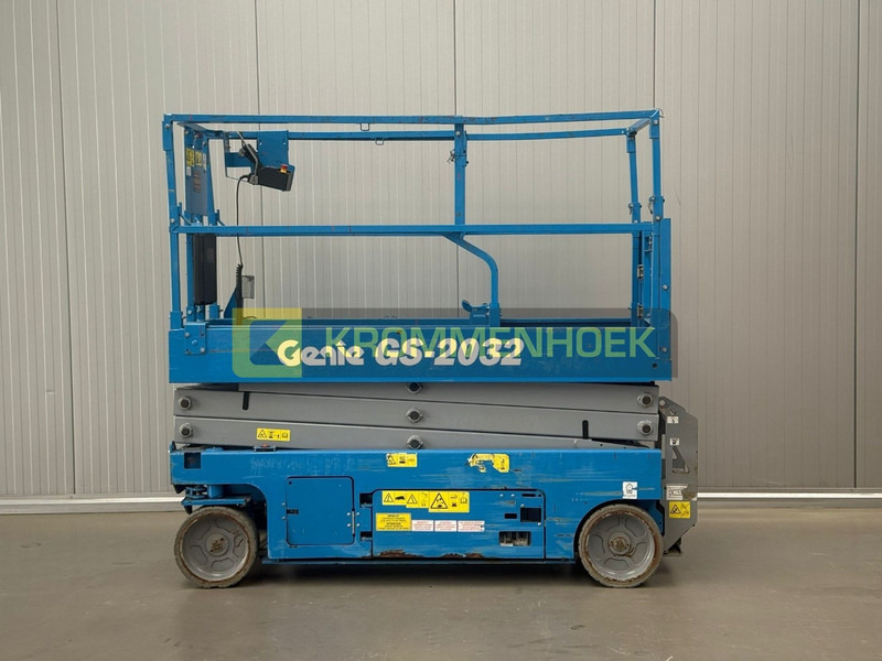 Genie GS 2032 - Ножична работна платформа: снимка 1 Genie GS 2032 - Ножична работна платформа: снимка 1