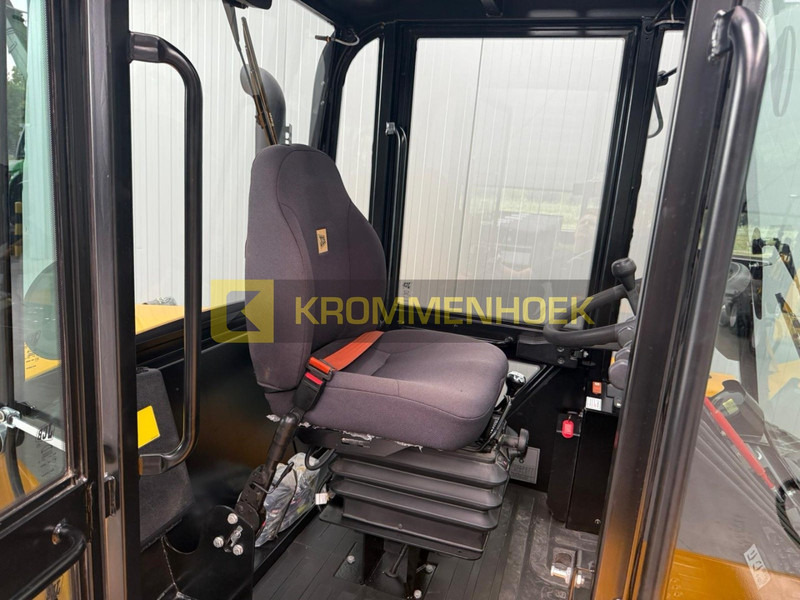Мотокар с висока проходимост JCB 940: снимка 11