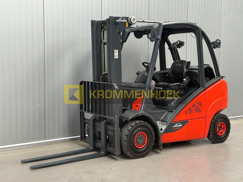 Linde H 25 T - Газокар: снимка 2 Linde H 25 T - Газокар: снимка 2