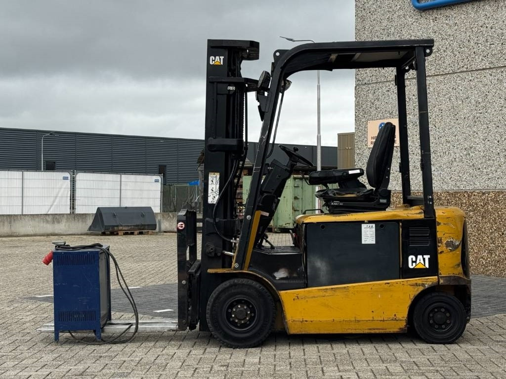 CAT EP25K, forklift, 2009!! - Електрокар: снимка 2 CAT EP25K, forklift, 2009!! - Електрокар: снимка 2