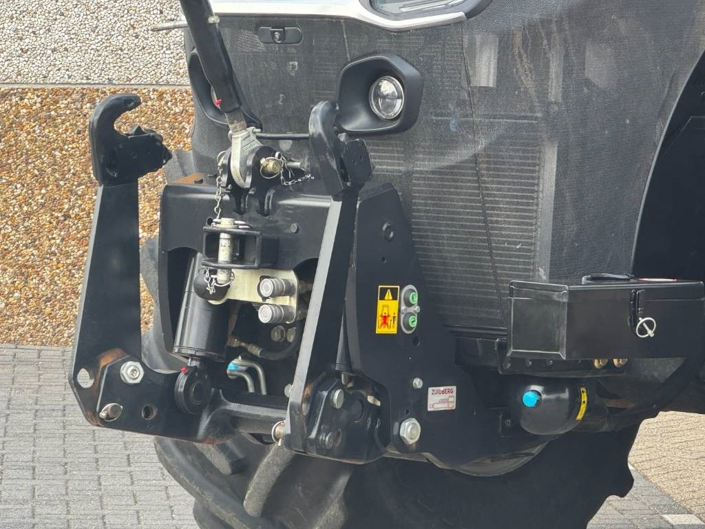 Case IH MAGNUM 380 CVX, AFS Connect, Frontlinkage, 1750 hr - Трактор: снимка 4 Case IH MAGNUM 380 CVX, AFS Connect, Frontlinkage, 1750 hr - Трактор: снимка 4