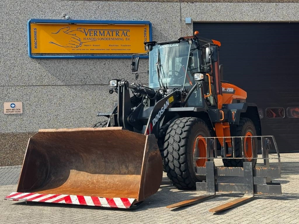 Doosan DEVELON /DL200-7, central lubrication, 2022 - Мини челен товарач: снимка 2 Doosan DEVELON /DL200-7, central lubrication, 2022 - Мини челен товарач: снимка 2